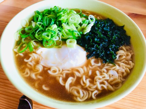 さくっと昼ごはん☆わかめネギラーメン